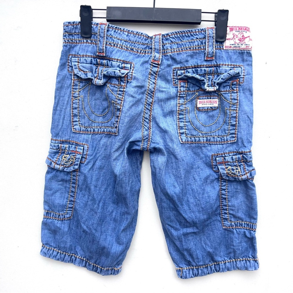 True Religion cargo crop big T size 27 shorts long